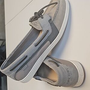 Sperry  Women's Starfish Grey Pin Perforated Boat Shoes SZ 9.5 Like New